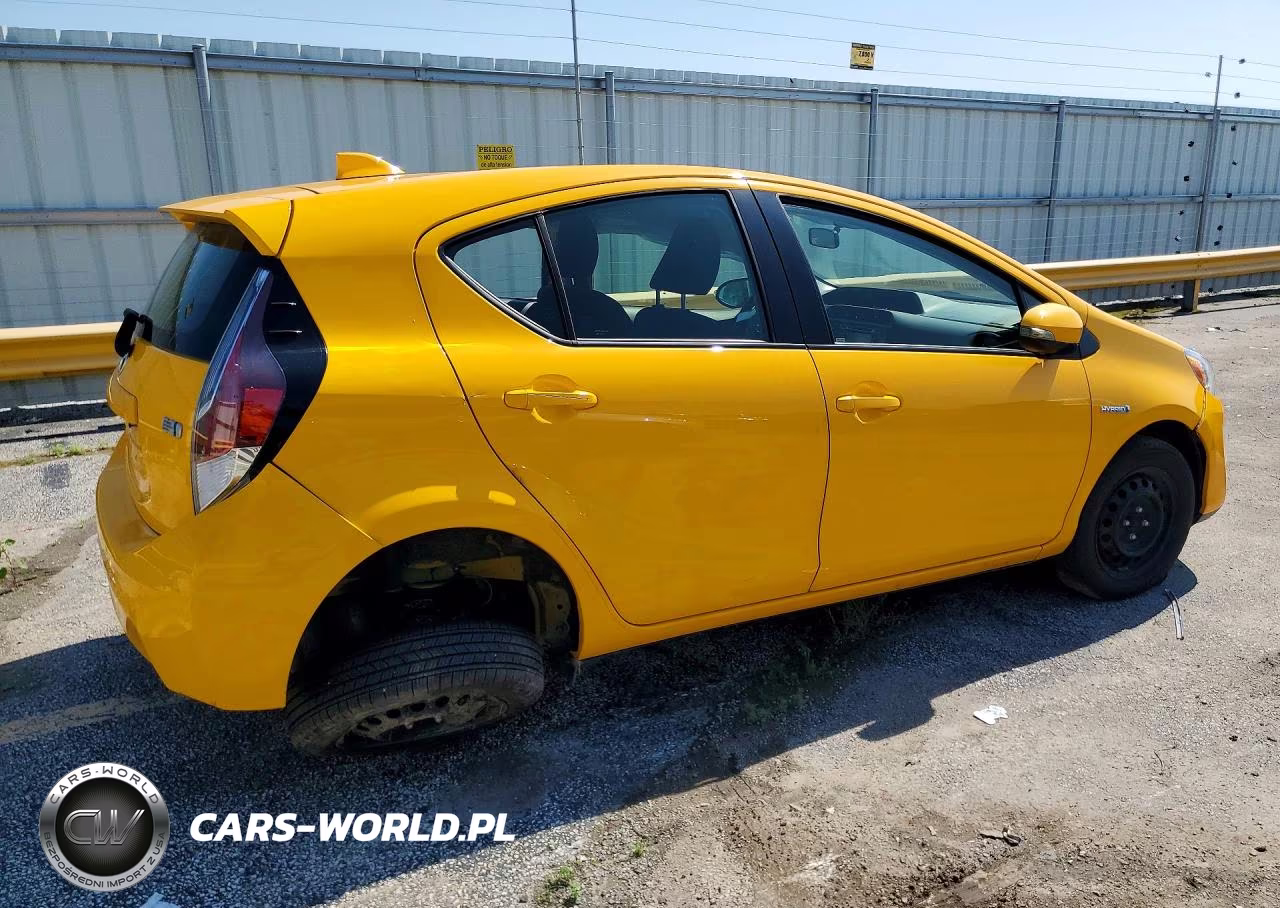 2015 Toyota Prius C Two VIN:JTDKDTB33F1114888 - 3