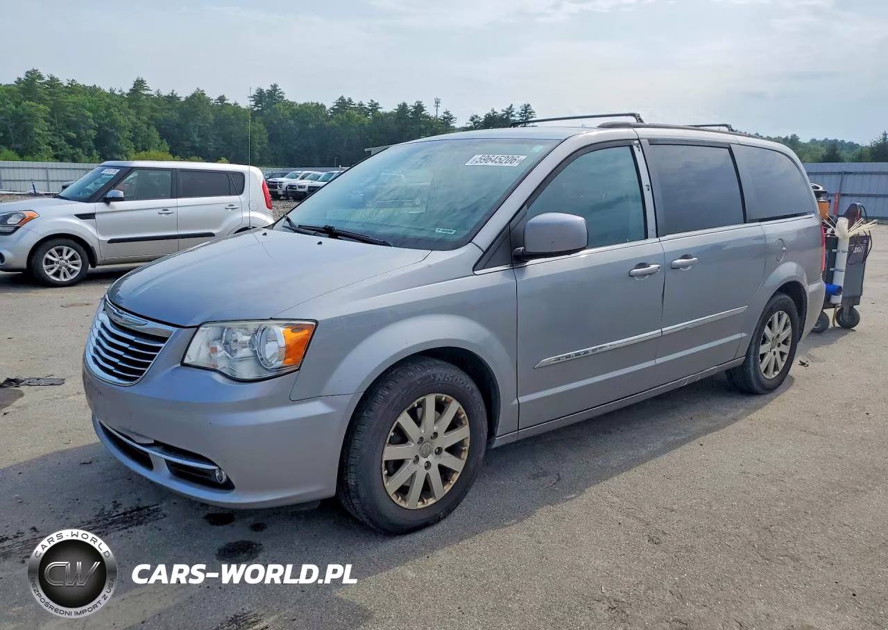 2015 Chrysler Town & Country Touring – zdjęcie 1 z 13