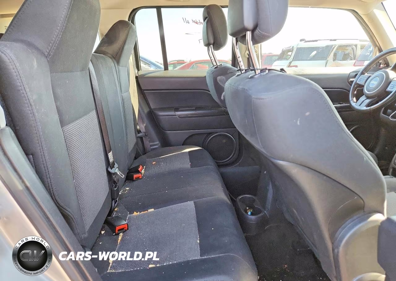 2012 Jeep Patriot Latitude VIN:1C4NJPFA2CD639831 - 10