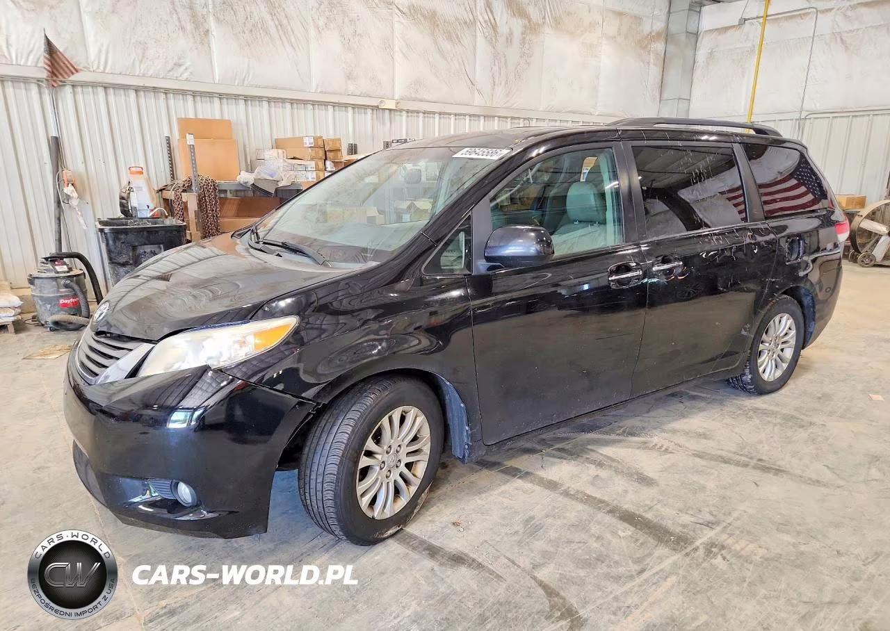 2011 Toyota Sienna Xle 8-Passenger – zdjęcie 1 z 13