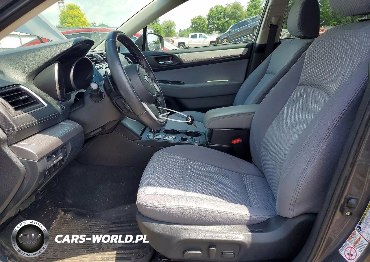 2018 Subaru Outback 2.5I Premium VIN:4S4BSACC6J3311992 - 7