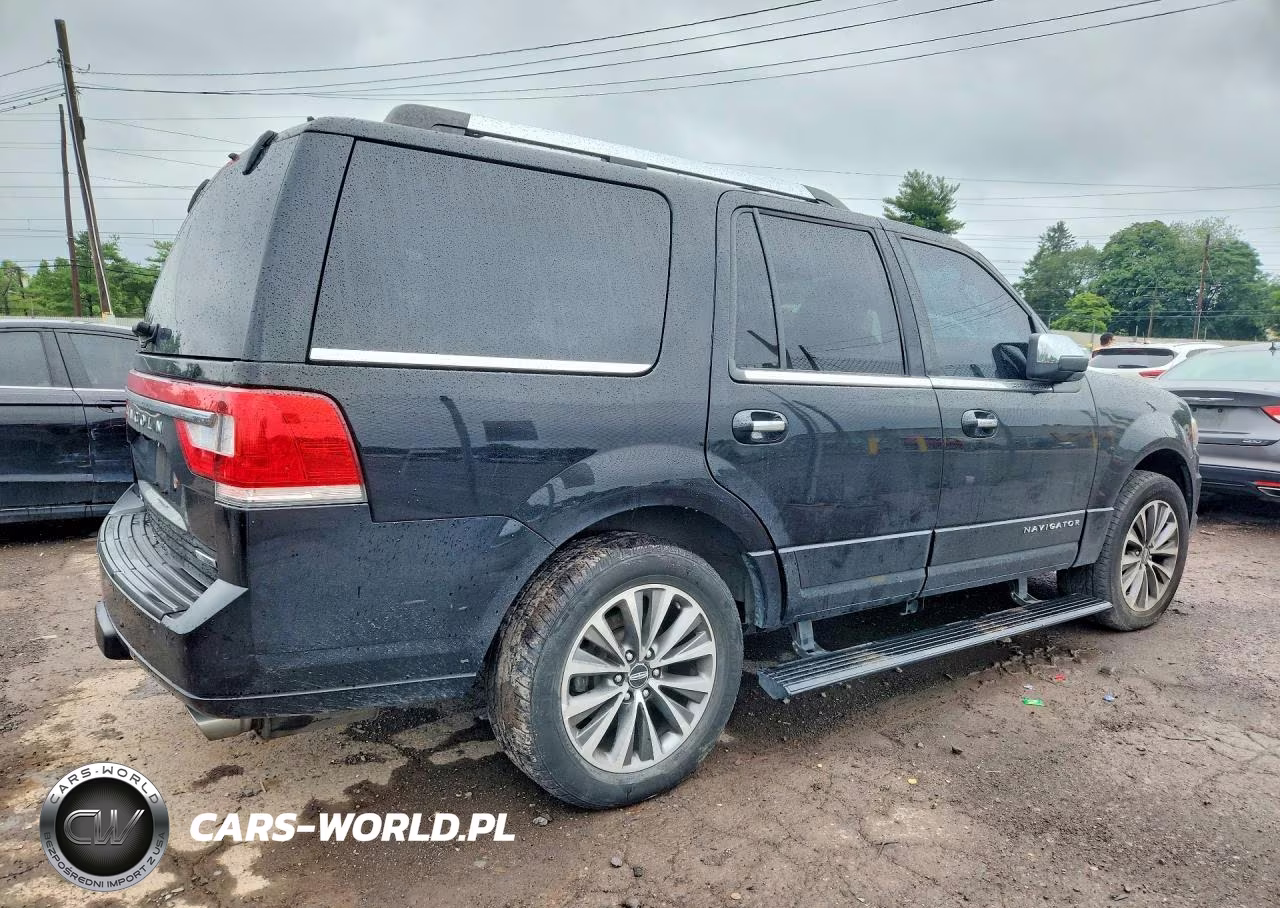 2016 Lincoln Navigator Select VIN:5LMJJ2JT8GEL12322 - 3