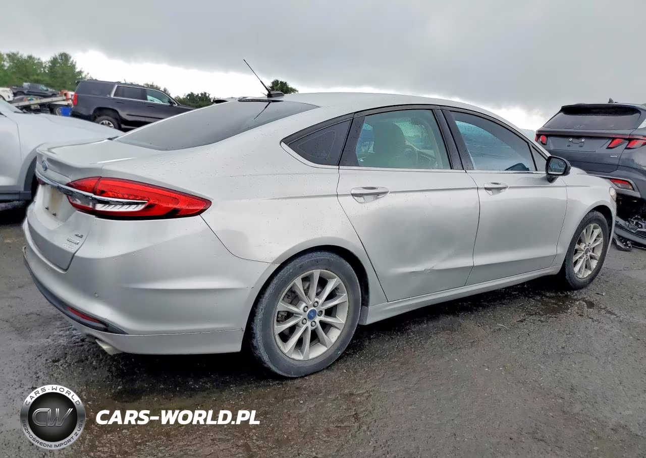 2017 Ford Fusion Se VIN:3FA6P0HD2HR153901 - 3