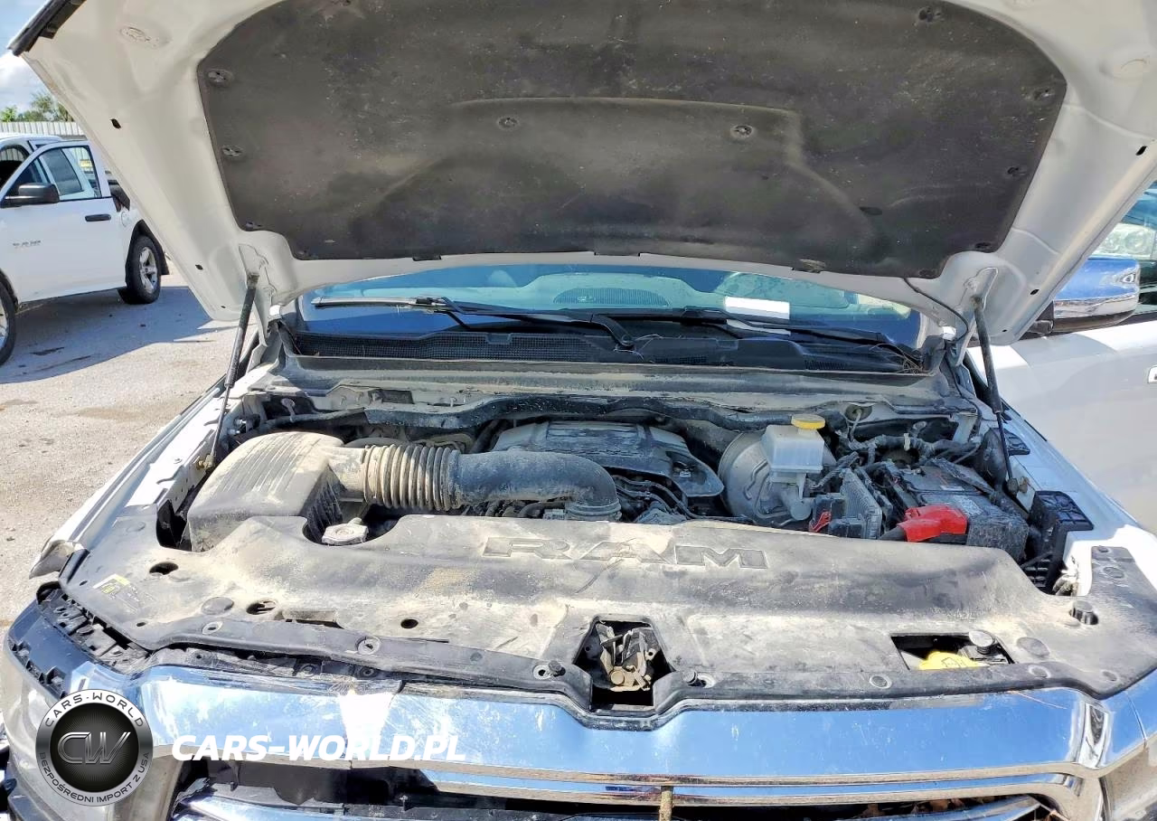 2020 Ram 1500 Laramie VIN:1C6SRFJT7LN120984 - 11