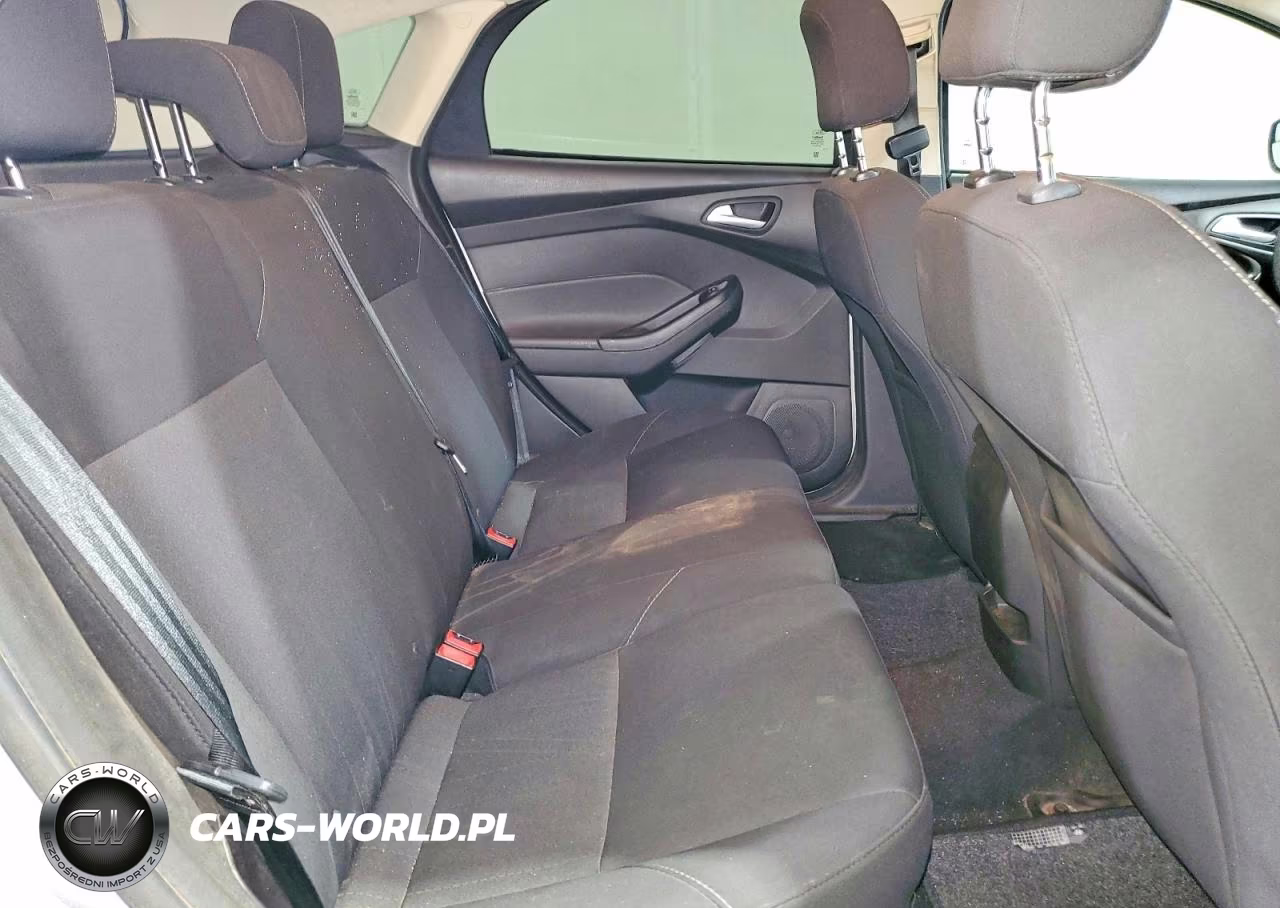 2016 Ford Focus Se VIN:1FADP3K20GL277260 - 10