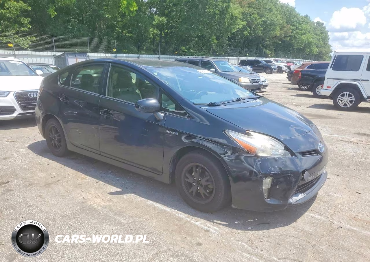 2015 Toyota Prius Four VIN:JTDKN3DU1F1912082 - 4