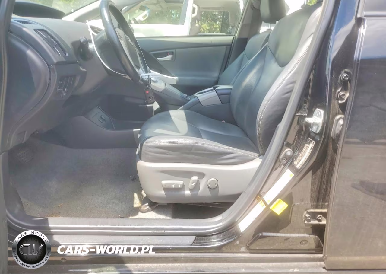 2015 Toyota Prius Four VIN:JTDKN3DU1F1912082 - 7