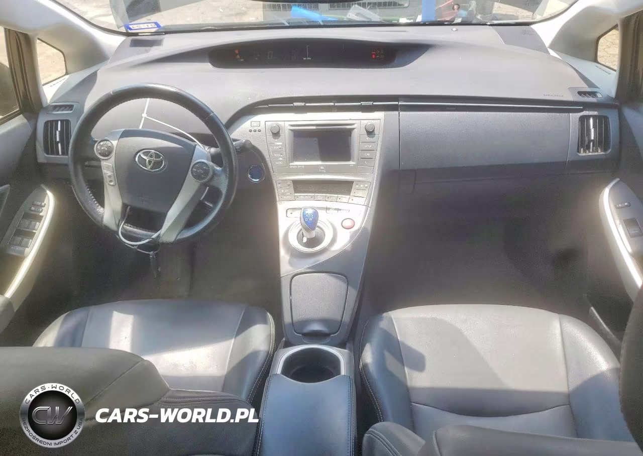 2015 Toyota Prius Four VIN:JTDKN3DU1F1912082 - 8