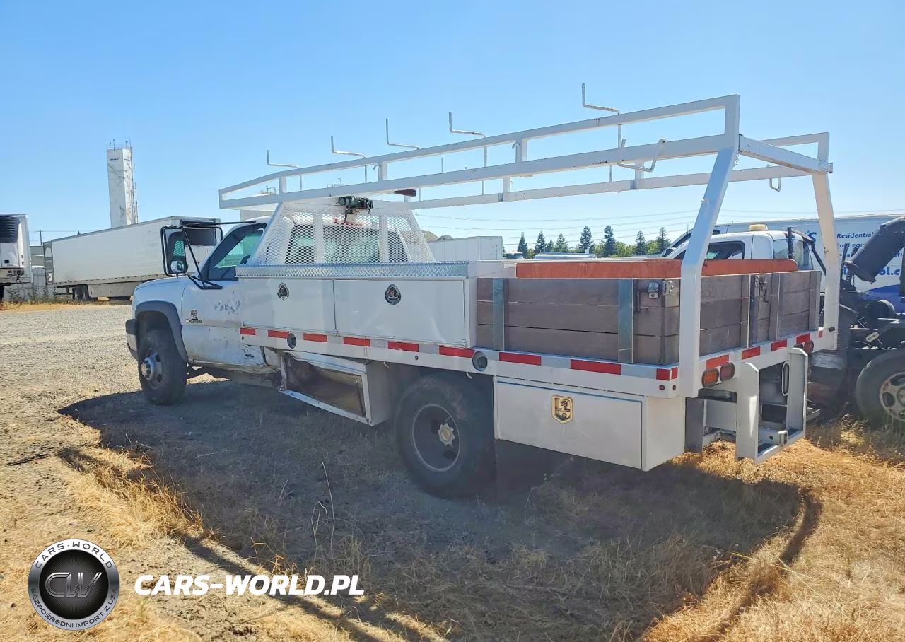 2004 Chevrolet Silverado C3500 VIN:1GBJC34UX4E304038 - 2