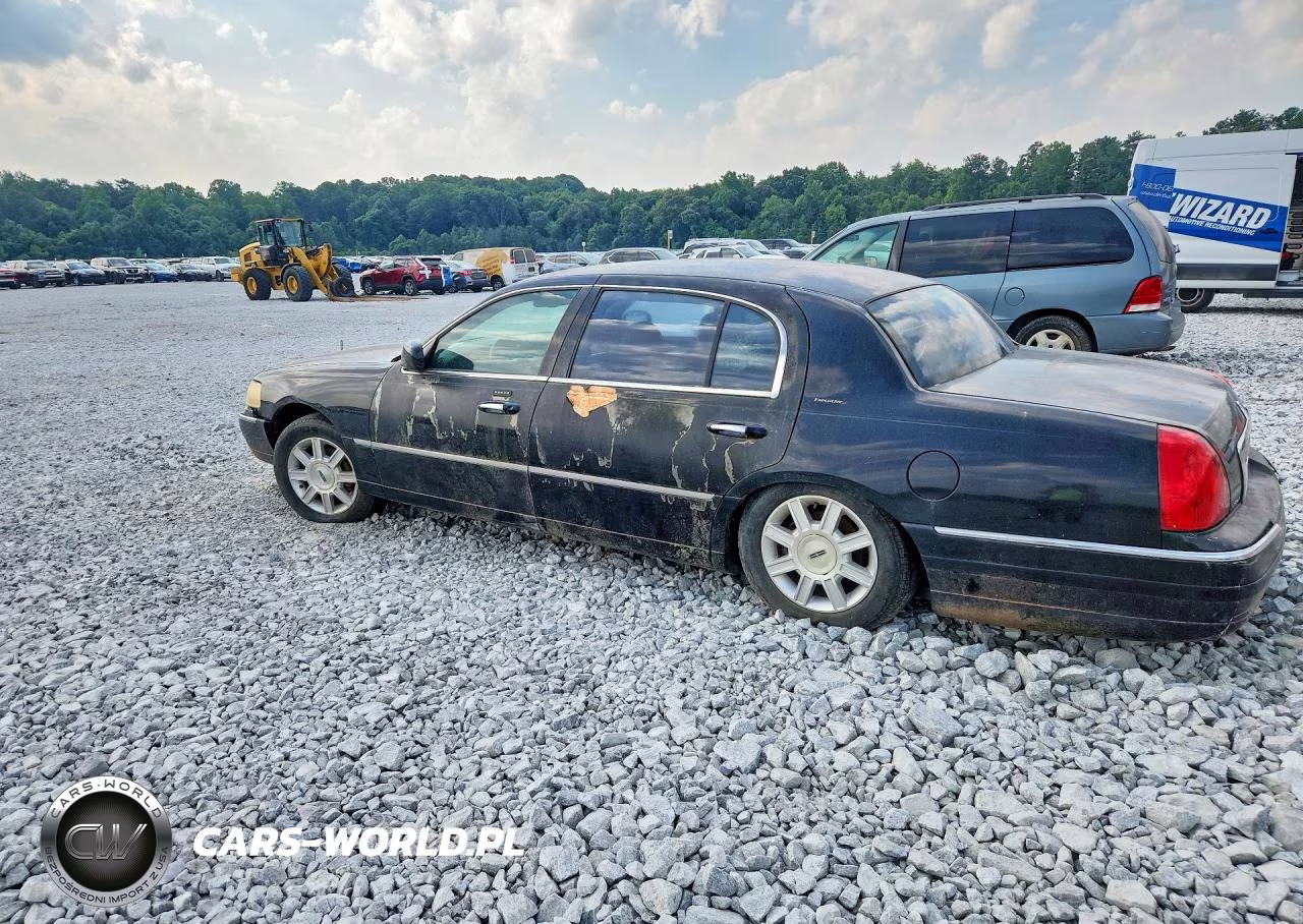 2008 Lincoln Town Car VIN:2LNHM84W08X624524 - 2