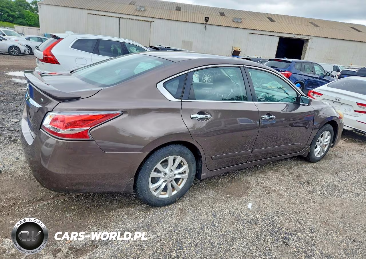 2015 Nissan Altima 2.5 S VIN:1N4AL3AP7FC103731 - 3