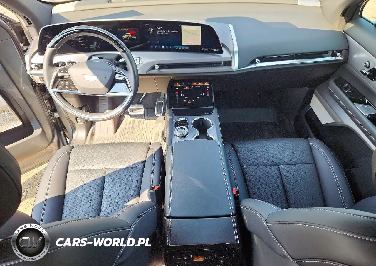 2026 Cadillac Vistiq Sport VIN:1GYC3NML2TZ705303 - 8