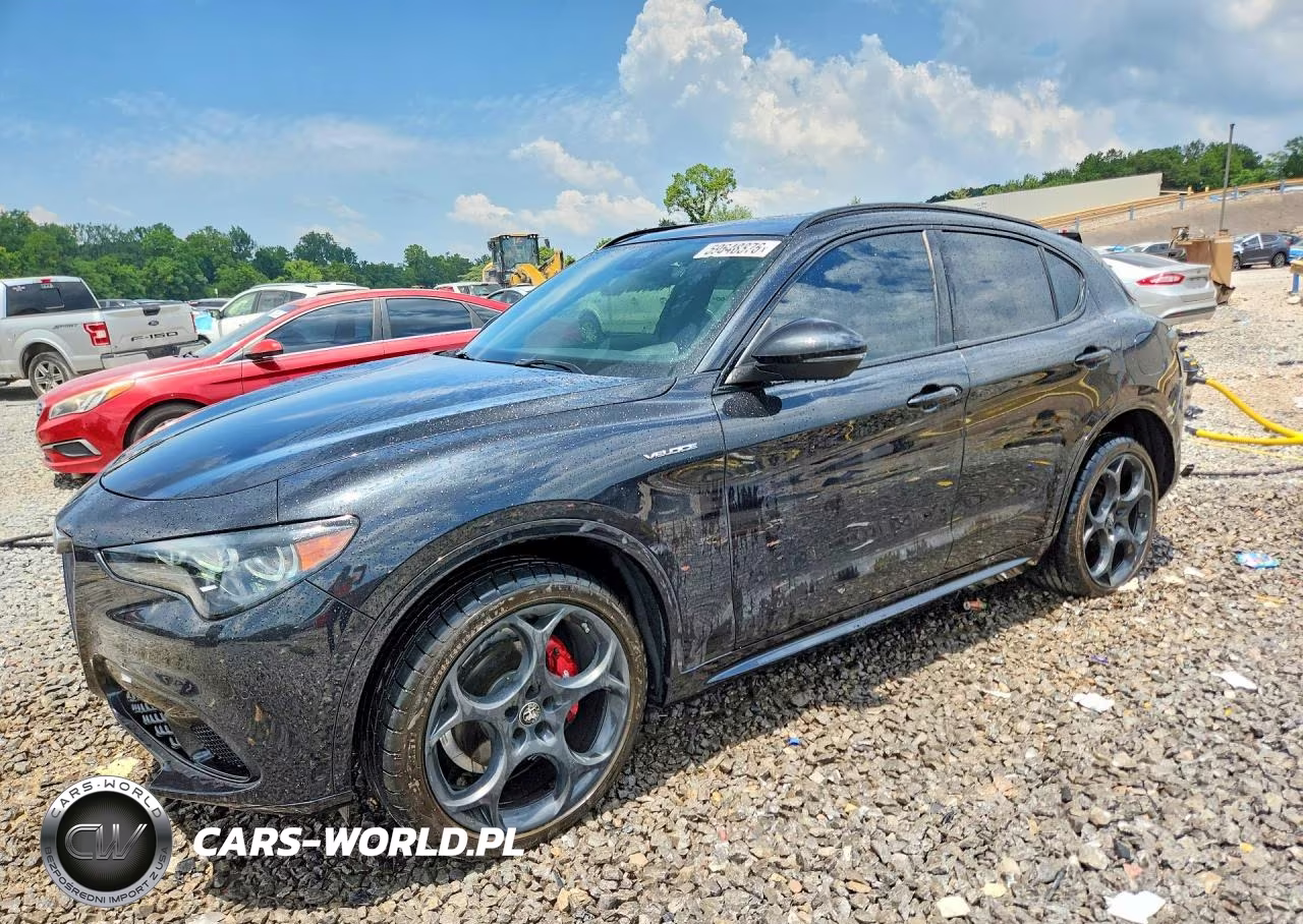 2024 Alfa Romeo Stelvio Ti VIN:ZASPAKBN6R7D70428 - 1