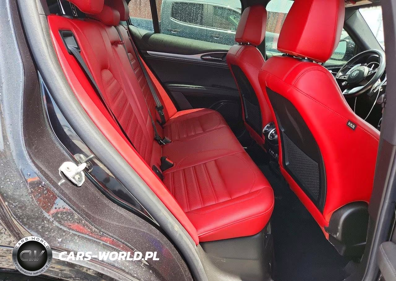 2024 Alfa Romeo Stelvio Ti VIN:ZASPAKBN6R7D70428 - 11