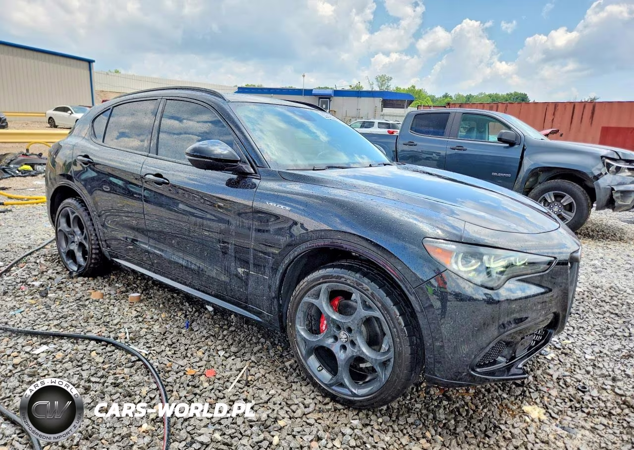 2024 Alfa Romeo Stelvio Ti VIN:ZASPAKBN6R7D70428 - 4