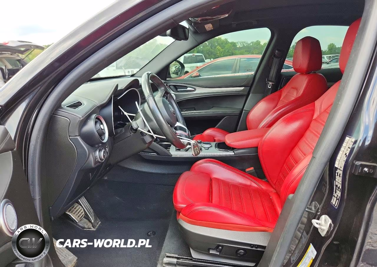 2024 Alfa Romeo Stelvio Ti VIN:ZASPAKBN6R7D70428 - 7