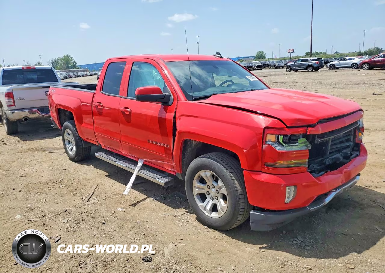 2018 Chevrolet Silverado K1500 Lt VIN:1GCVKREC6JZ116873 - 4