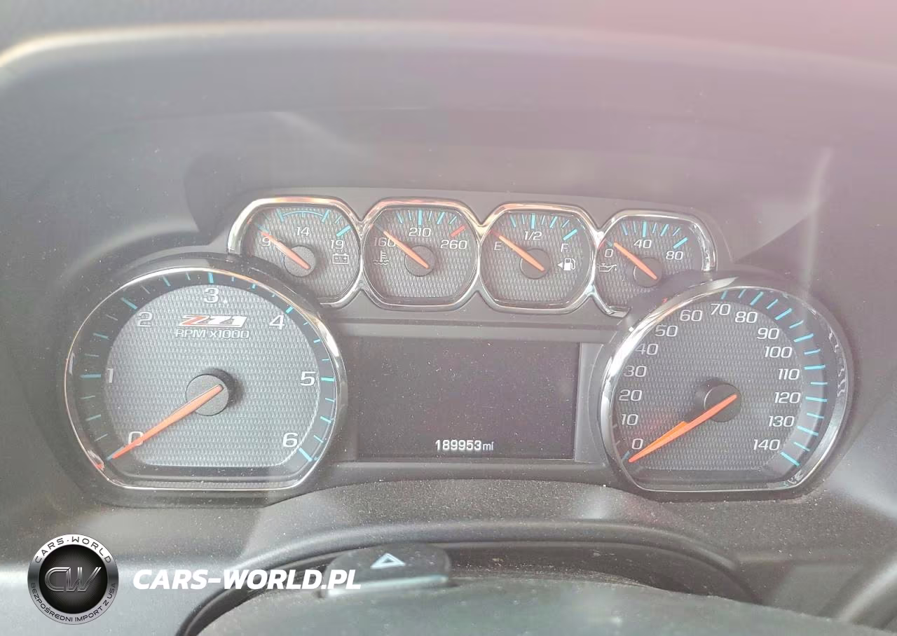 2018 Chevrolet Silverado K1500 Lt VIN:1GCVKREC6JZ116873 - 9