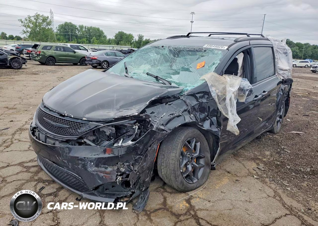 2018 Chrysler Pacifica Touring L Plus – zdjęcie 1 z 13