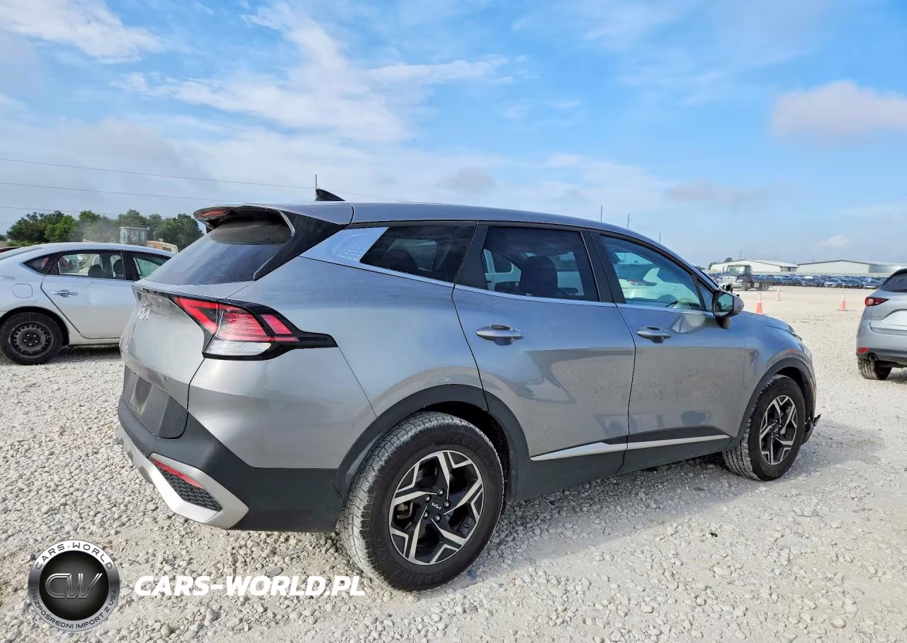 2023 Kia Sportage VIN:KNDPU3DF6R7275203 - 3