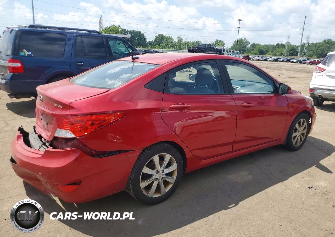2014 Hyundai Accent Gls VIN:KMHCU4AE5EU770113 - 3