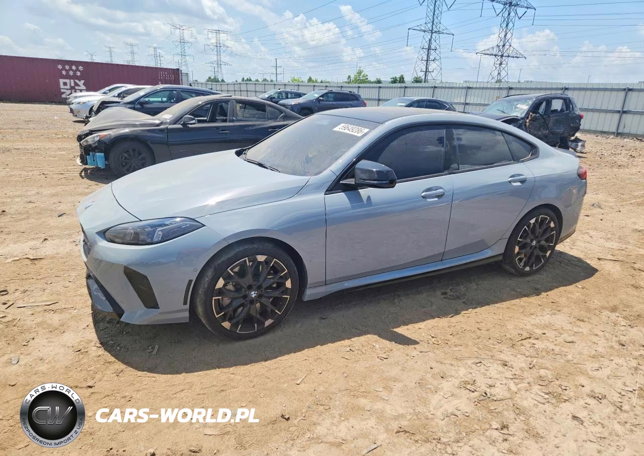 2026 BMW M235Xi – zdjęcie 1 z 12