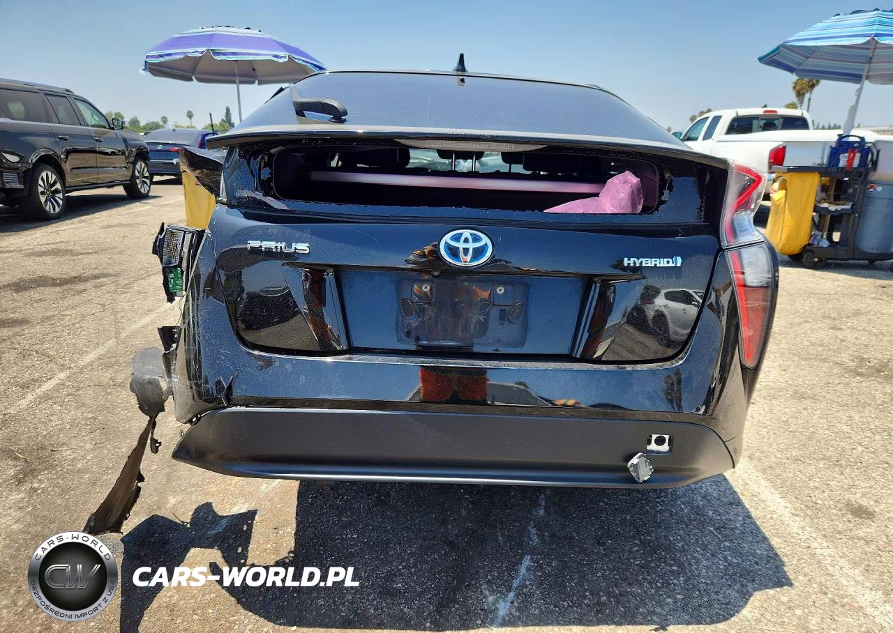 2016 Toyota Prius Four VIN:JTDKARFU8G3500923 - 6