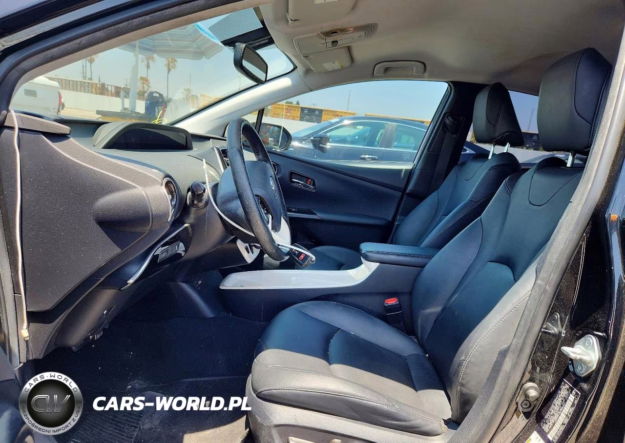 2016 Toyota Prius Four VIN:JTDKARFU8G3500923 - 7