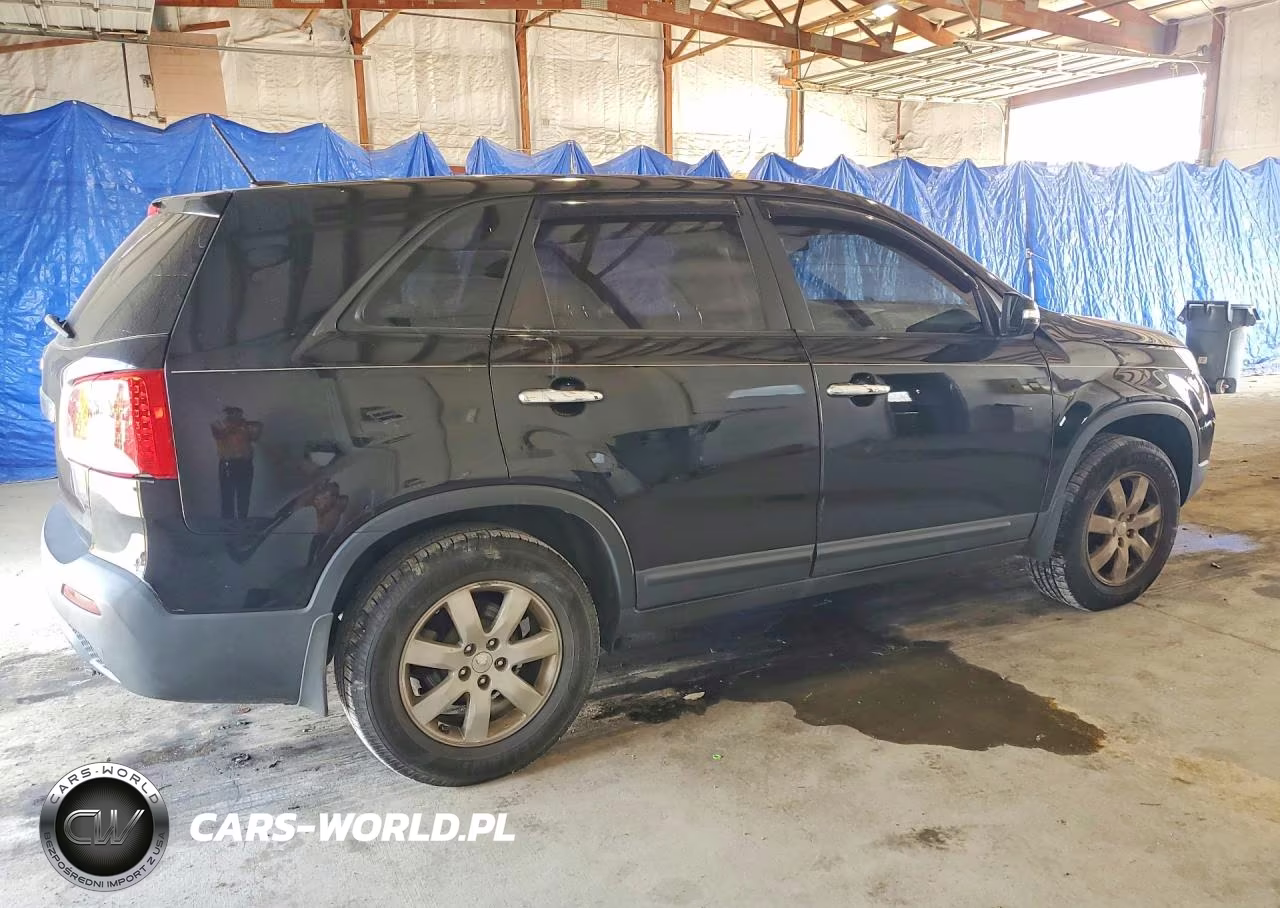 2011 Kia Sorento Lx VIN:5XYKT3A13BG083686 - 3