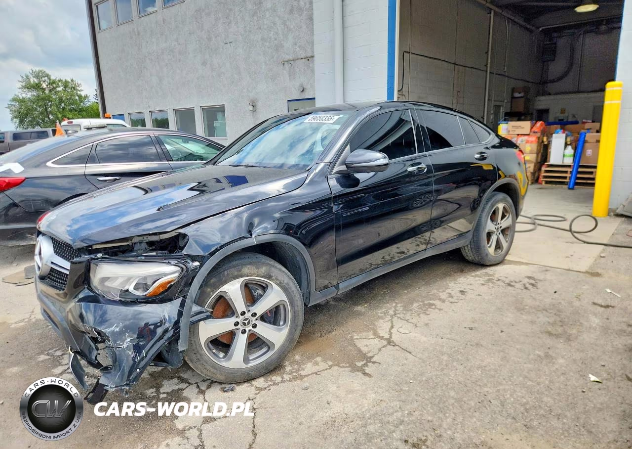 2019 Mercedes-Benz Glc Coupe 300 4Matic – zdjęcie 1 z 13
