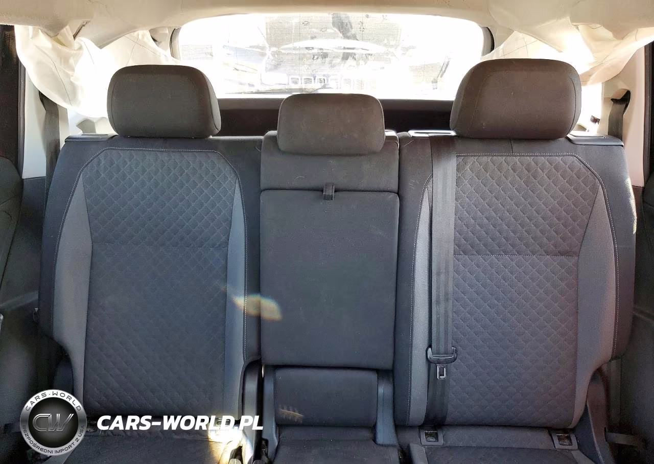 2019 Volkswagen Tiguan S VIN:3VV1B7AX7KM180873 - 10