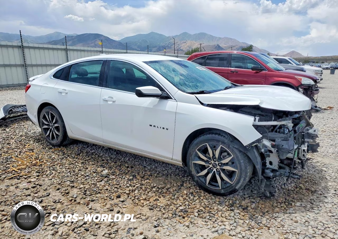 2021 Chevrolet Malibu Rs VIN:1G1ZG5ST6MF008185 - 4