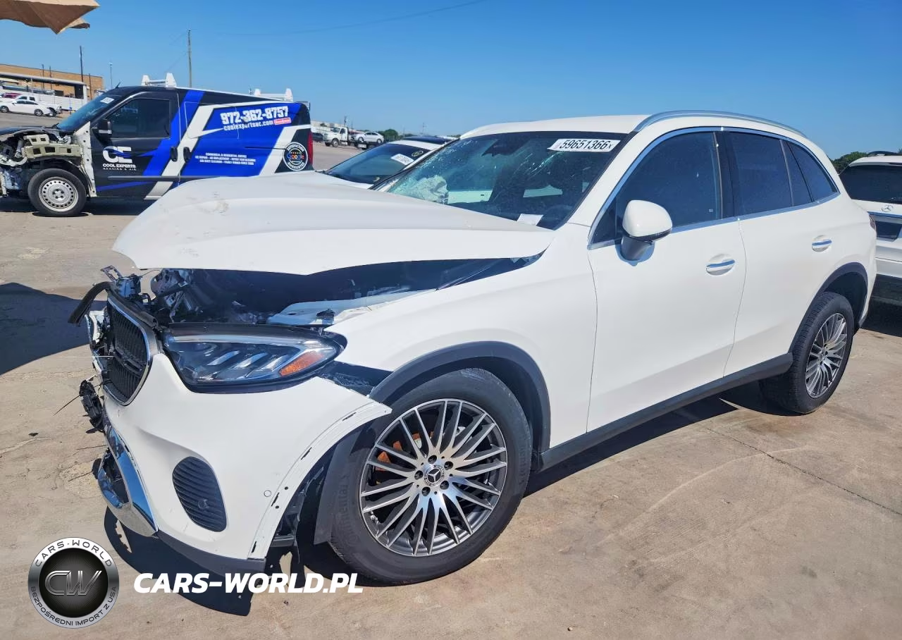 2026 Mercedes-Benz Glc 300 – zdjęcie 1 z 14