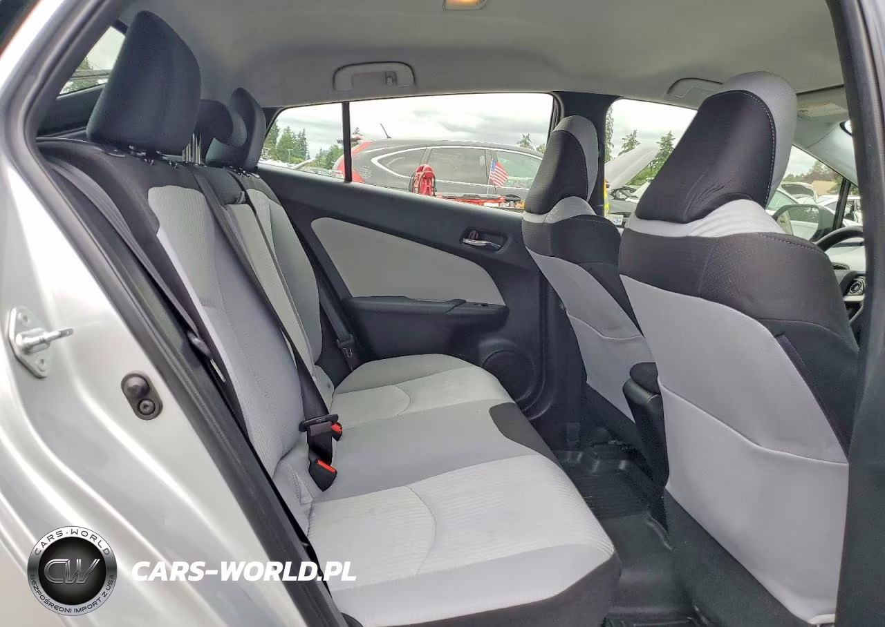 2016 Toyota Prius Two VIN:JTDKBRFU1G3001023 - 11