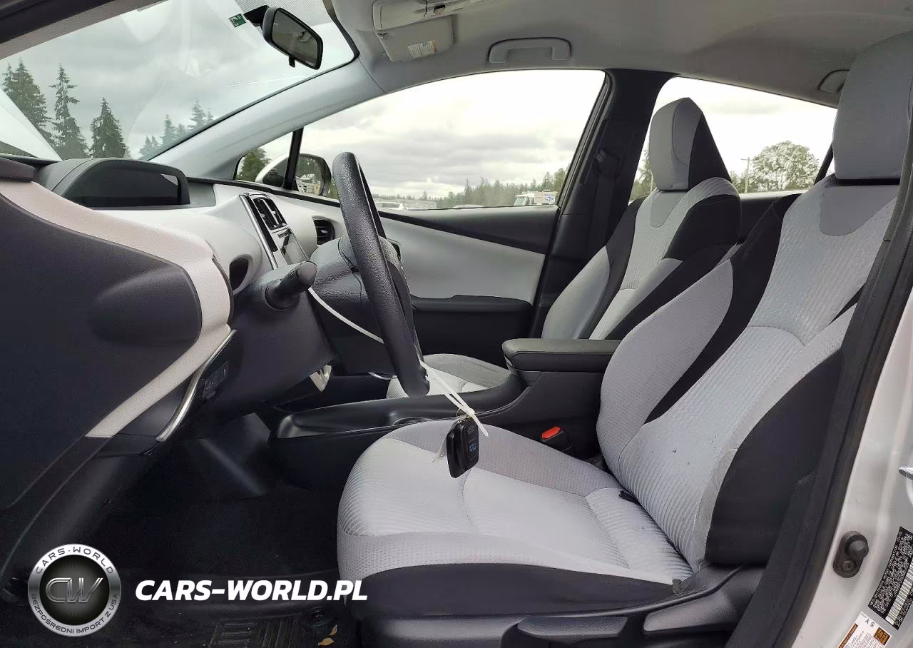 2016 Toyota Prius Two VIN:JTDKBRFU1G3001023 - 7