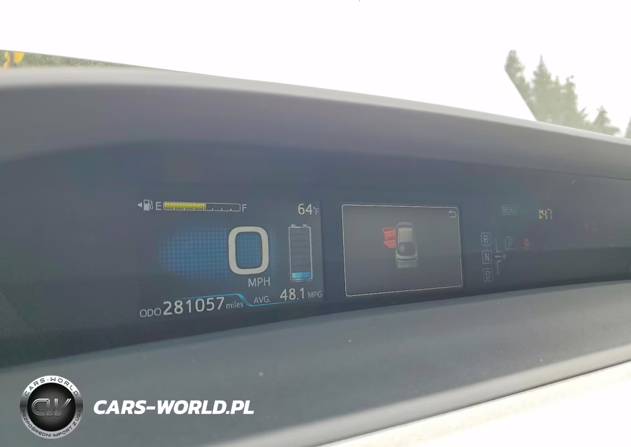 2016 Toyota Prius Two VIN:JTDKBRFU1G3001023 - 9