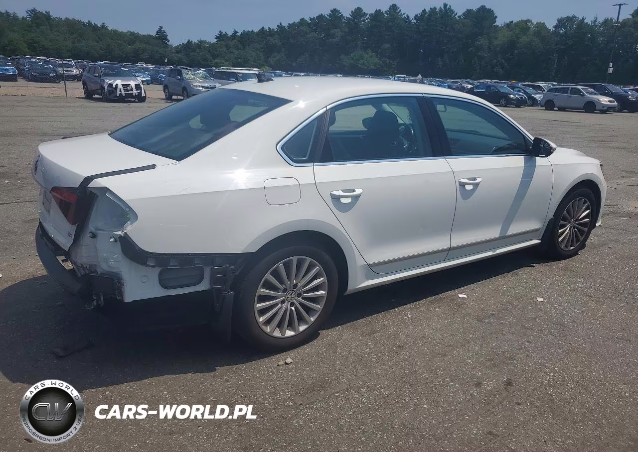 2017 Volkswagen Passat VIN:1VWBT7A36HC014879 - 3