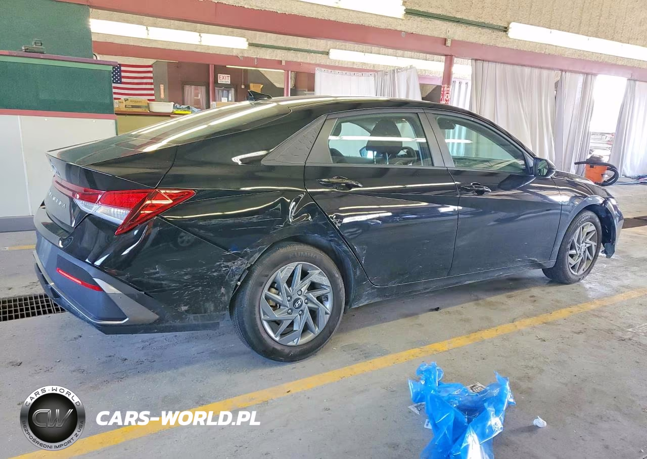2024 Hyundai Elantra Sel VIN:KMHLM4DGXRU819051 - 3