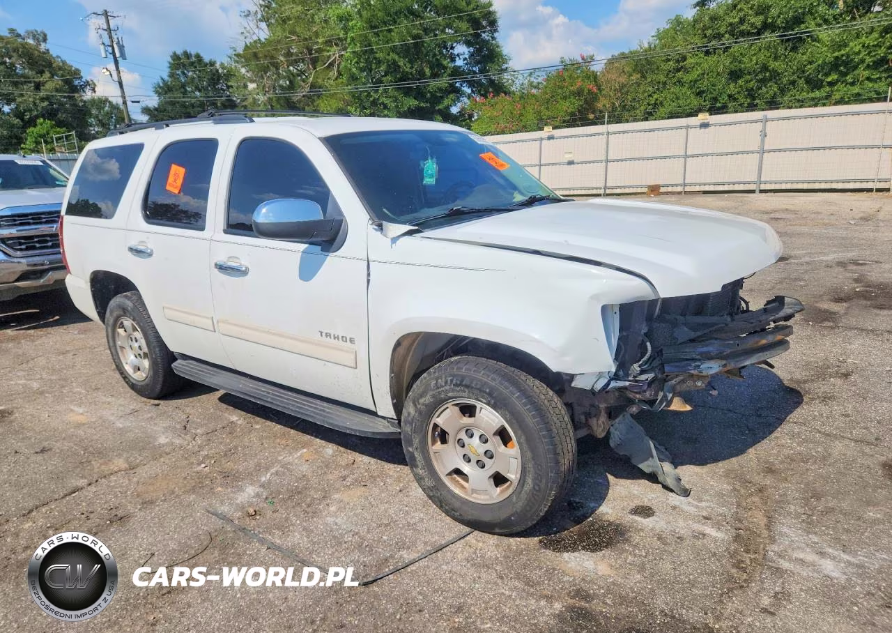2011 Chevrolet Tahoe K1500 Ls VIN:1GNSKAE06BR146586 - 4