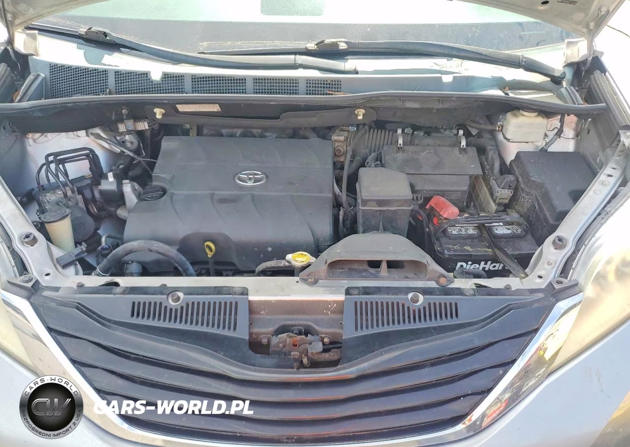 2014 Toyota Sienna Le VIN:5TDKK3DC6ES451088 - 12