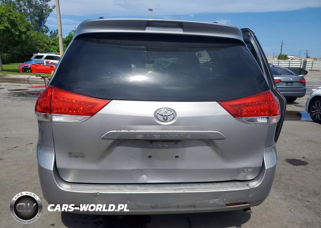 2014 Toyota Sienna Le VIN:5TDKK3DC6ES451088 - 6
