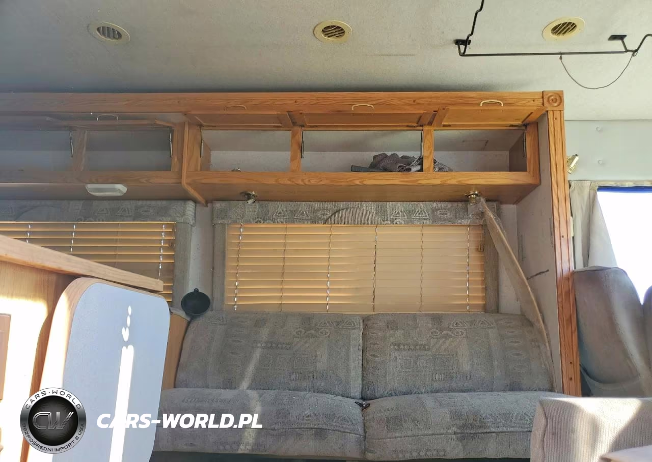 2002 Winnebago Sightseer Camper VIN:1FCMF53S520A05952 - 6