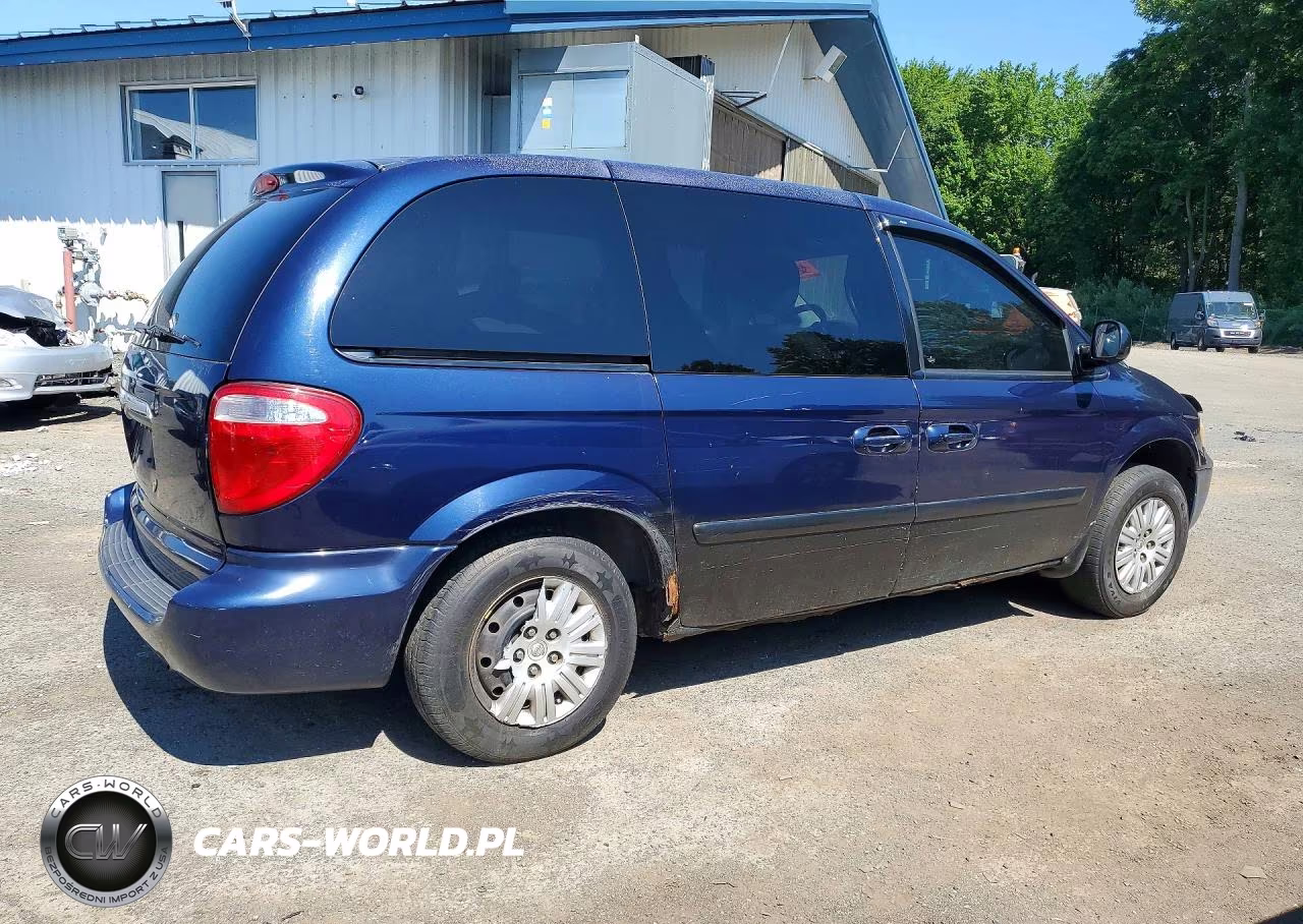 2006 Chrysler Town & Country VIN:1A4GP45R26B537355 - 3