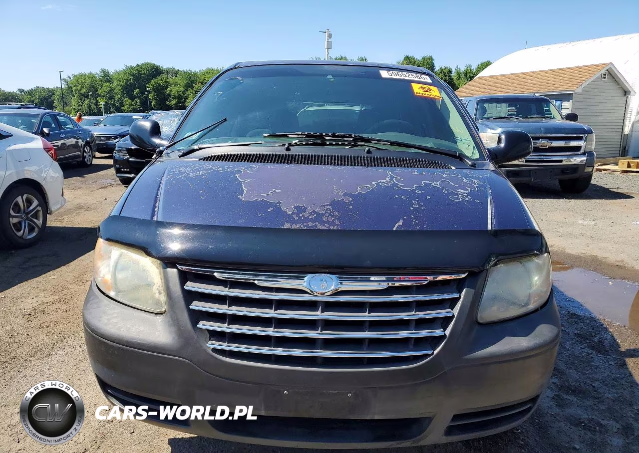 2006 Chrysler Town & Country VIN:1A4GP45R26B537355 - 5