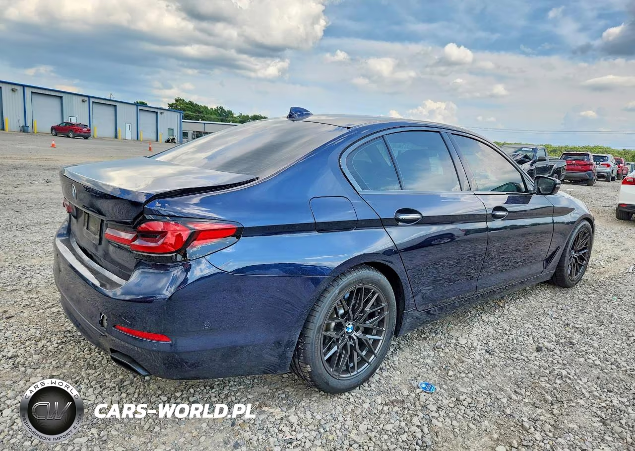 2018 BMW 5 Series VIN:WBAJE5C58JG918580 - 3