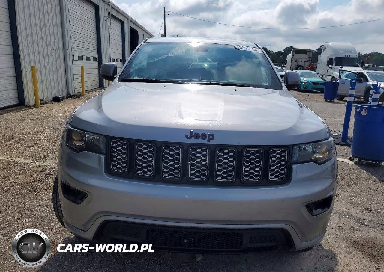 2020 Jeep Grand Cherokee Laredo VIN:1C4RJEAG5LC328790 - 5