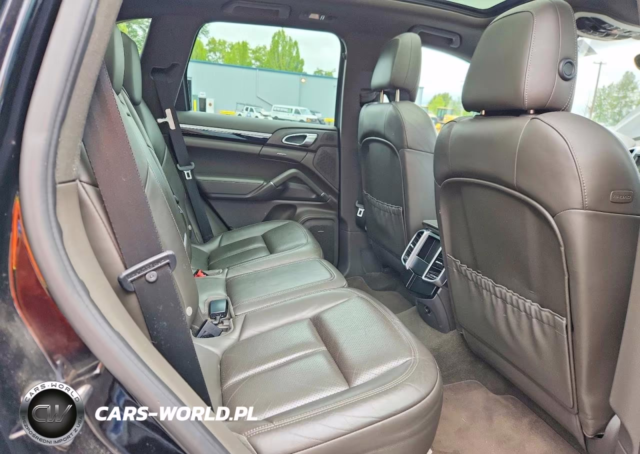 2016 Porsche Cayenne Se Hybrid VIN:WP1AE2A24GLA64342 - 10