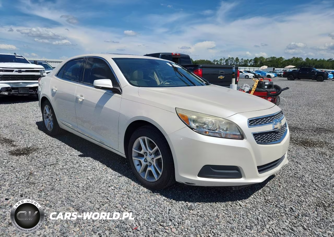 2013 Chevrolet Malibu 1Lt VIN:1G11D5SR7DF139295 - 4