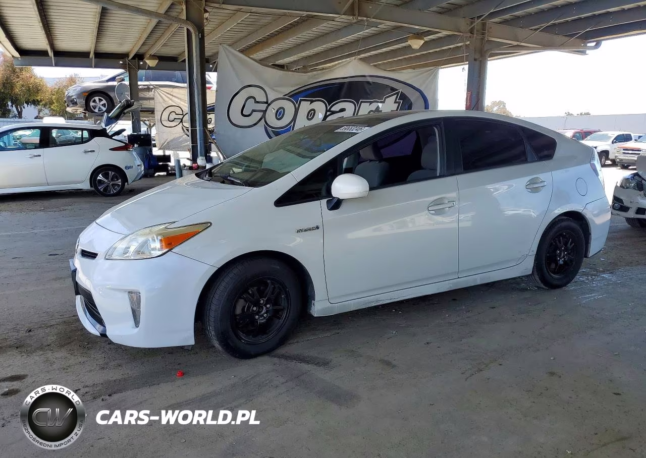 2015 Toyota Prius Three – zdjęcie 1 z 12