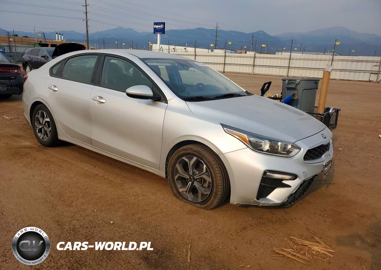 2021 Kia Forte Lxs VIN:3KPF24AD4ME350340 - 4